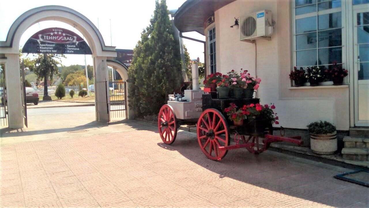Hotel Tehnograd Kraljevo Eksteriør billede